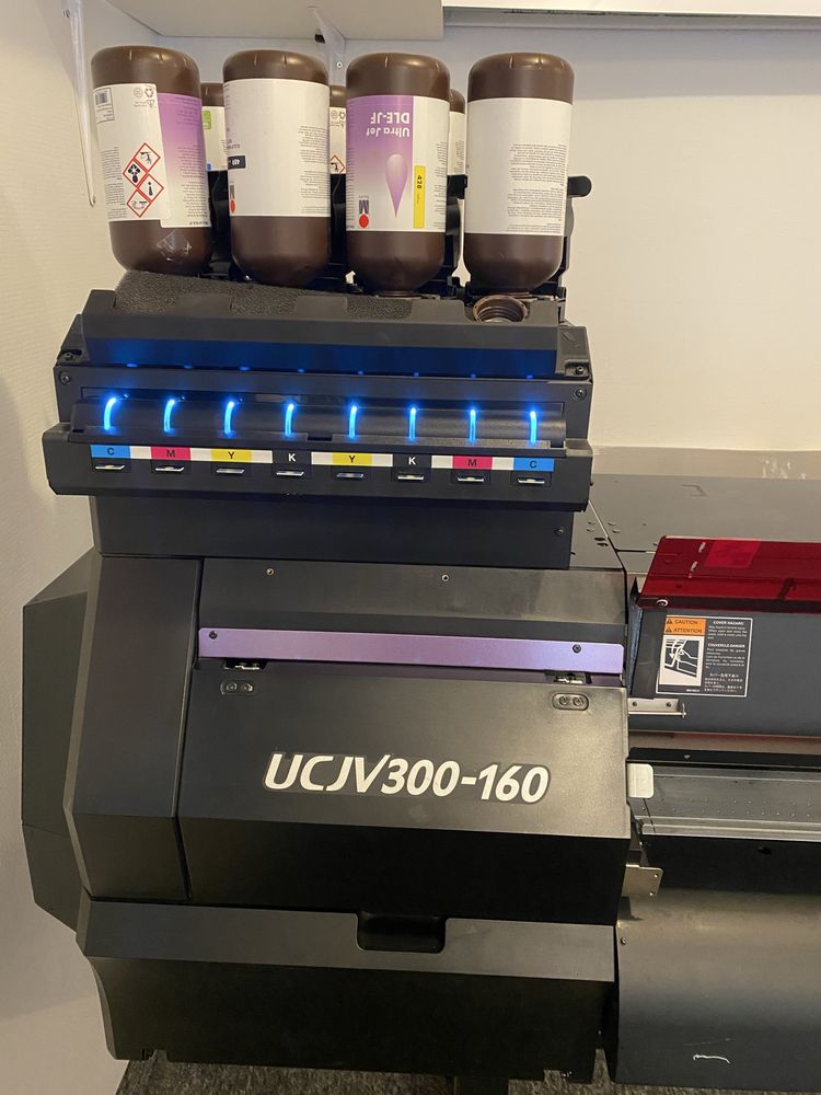 Ploter Mimaki UCJV 300-160 LED UV druk+cięcie, niski przebieg