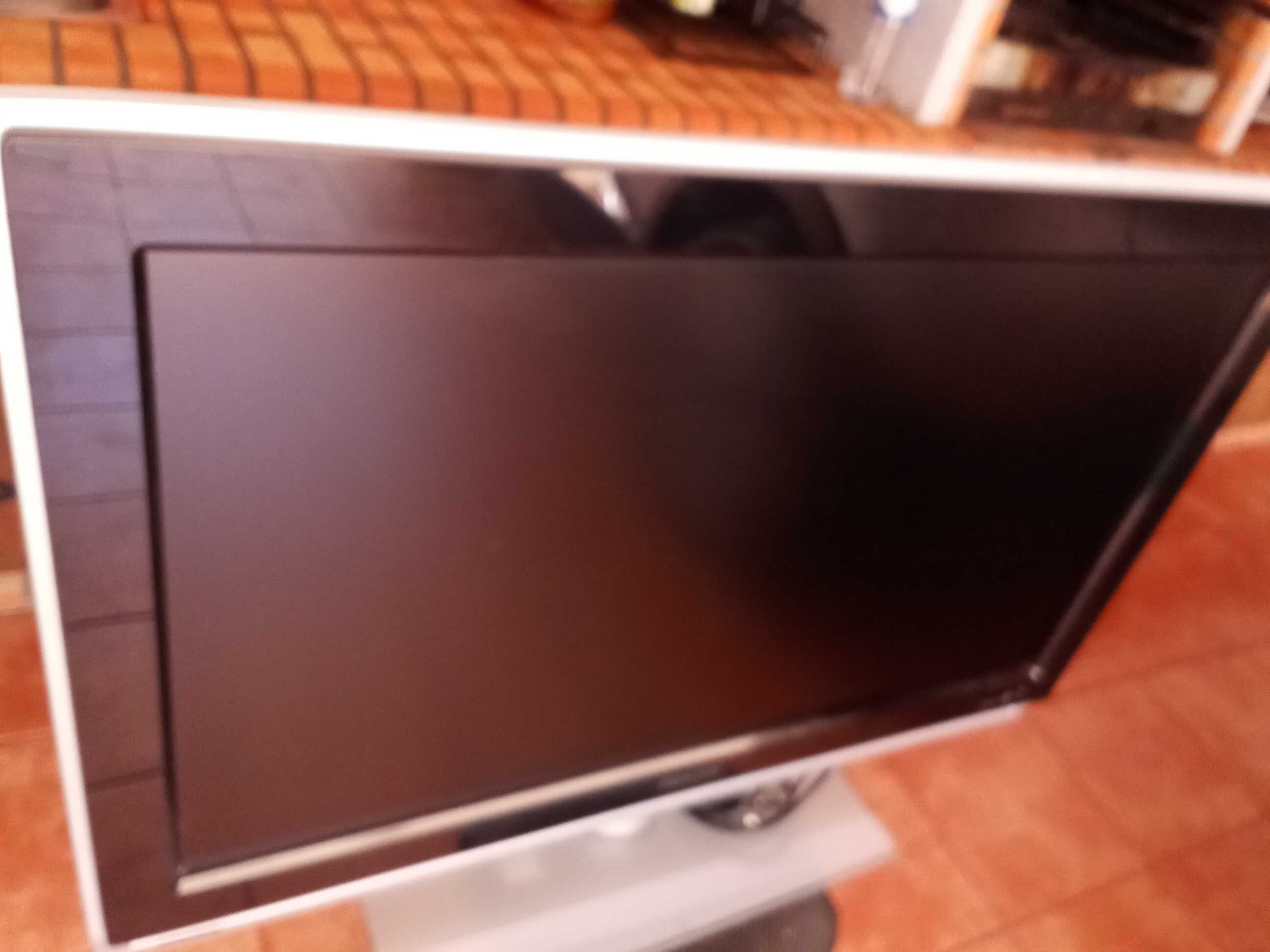 Televisor de marca FHILIPS