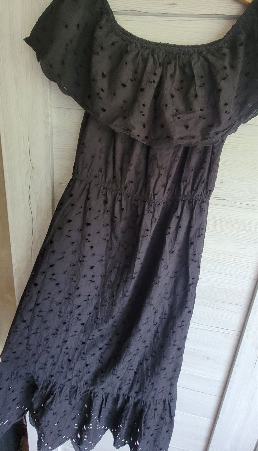 Śliczna sukienka przewiewna XL haftowana Dunnes