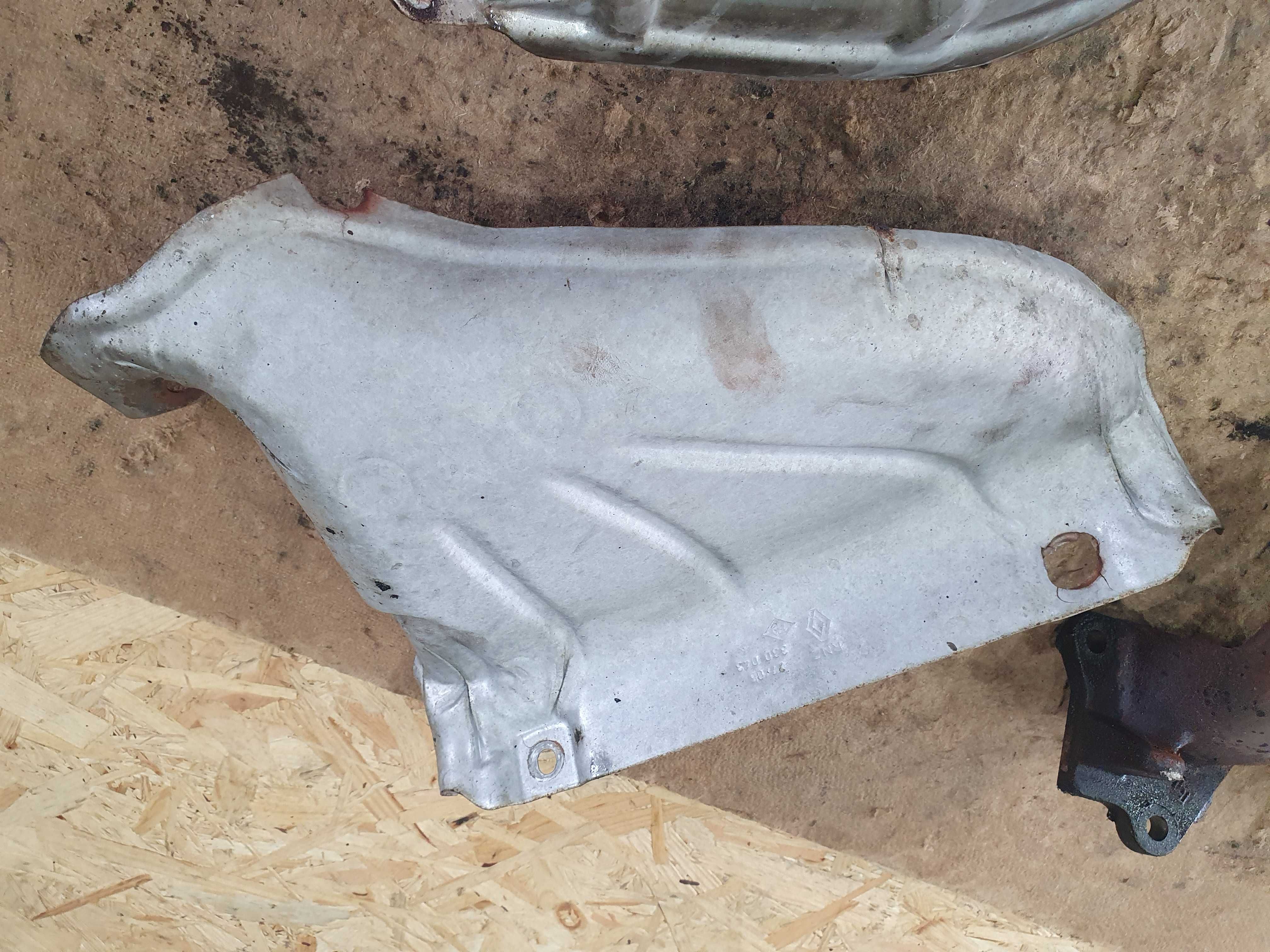 Kolektor wydechowy osłona termiczna Renault Clio 3 III 1.6 16v 06r