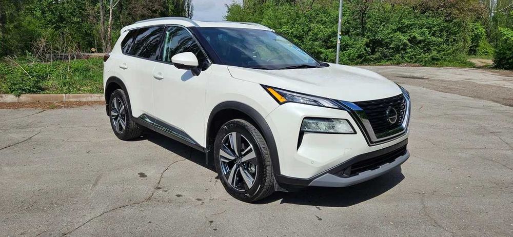 Nissan Rogue Т33 кузов 2.5 бензин  SL з НДС