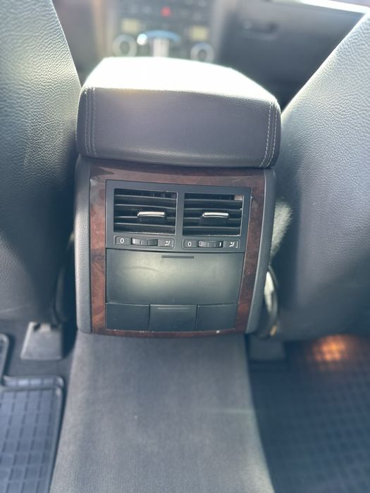 VW Touareg  3 л в в идеале возможен обмен на жилье в Харькове
