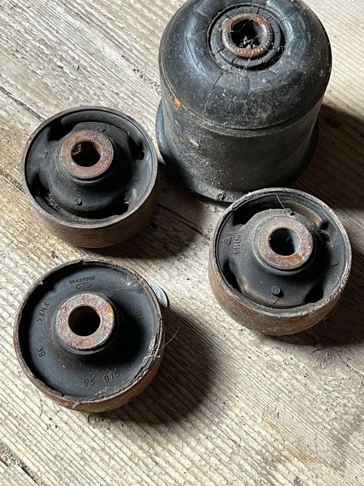 Сайлент блоки передние задний Aveo t250