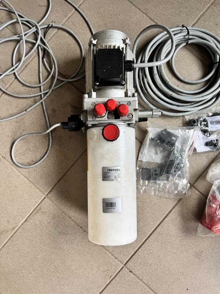 Zasilacz (kompletny) rampy hydrauliczej  Hormann