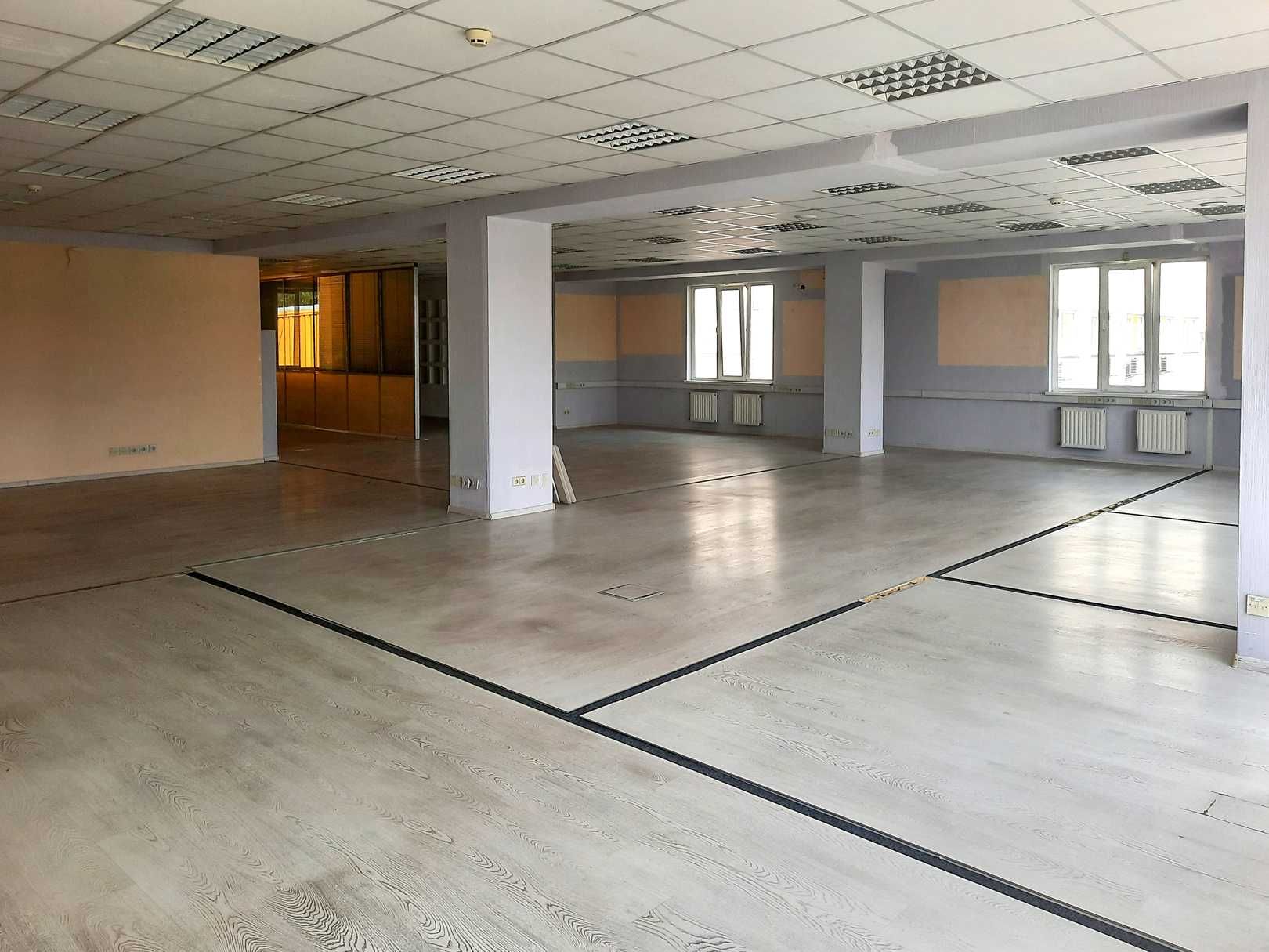 Оренда офісу 293 м² Форум Термінал Столичне шосе, 100