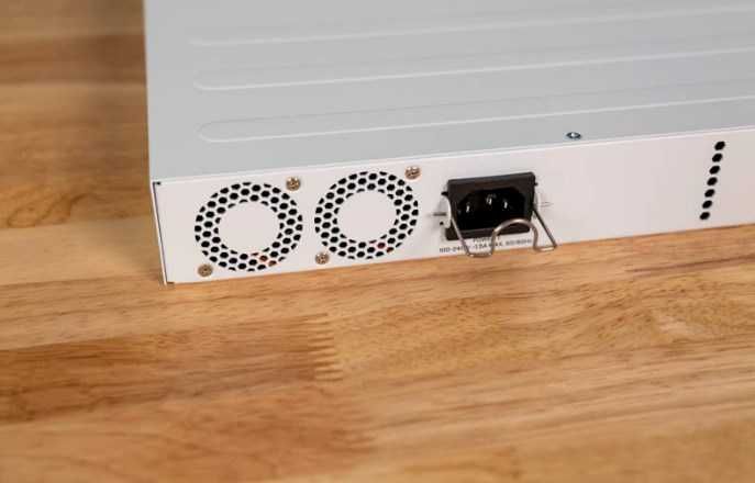 Микротик, коммутатор MikroTik Cloud Router Switch CRS354-48G-4S+2Q+RM