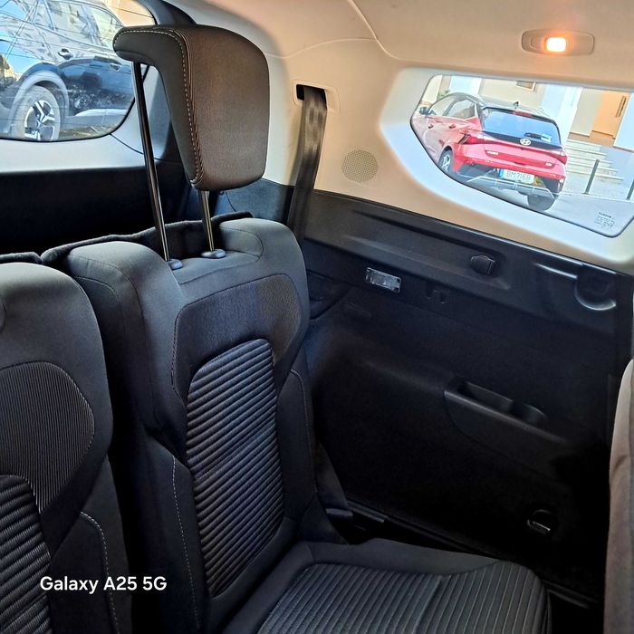 Renault Grand Scenic IV ( 1.7 BLUE DCI 120CH BUSINESS EDC 7 Assentos)