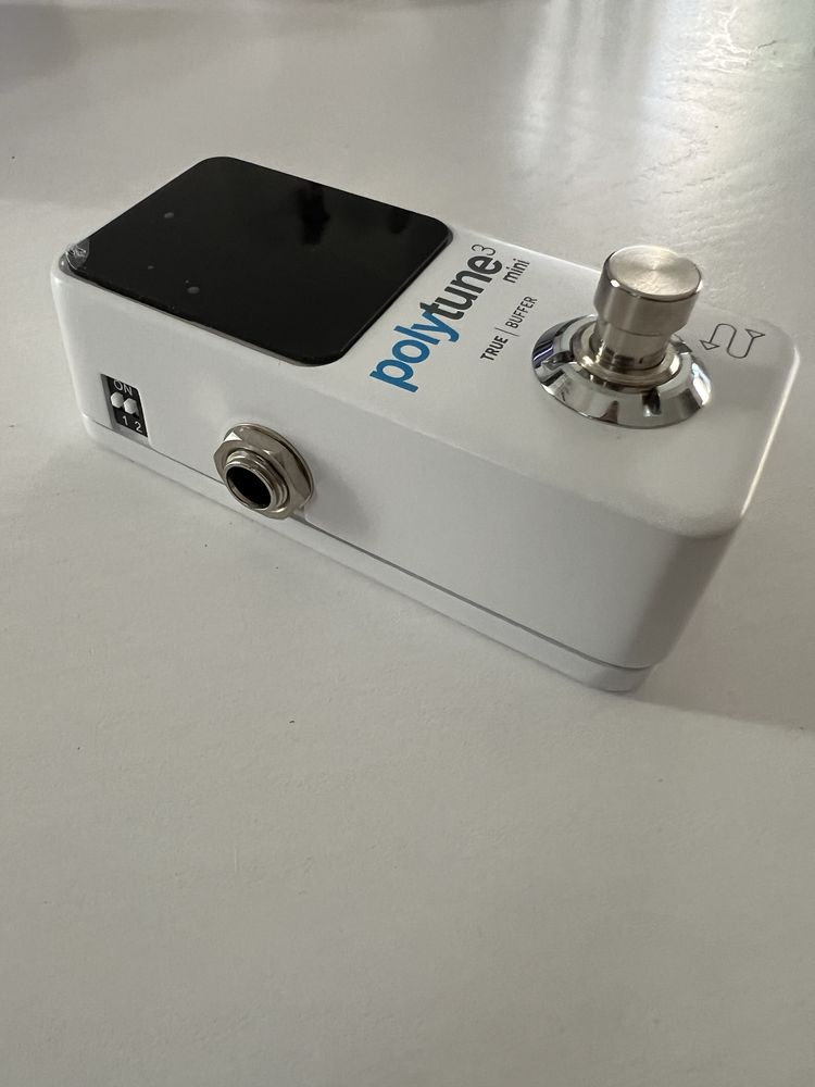 Polytune3 mini, tuner, stroik gitarowy.