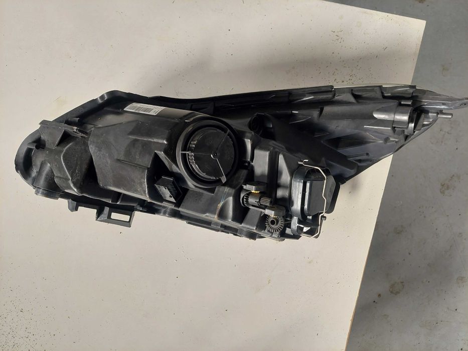 farol direito Opel corsa D