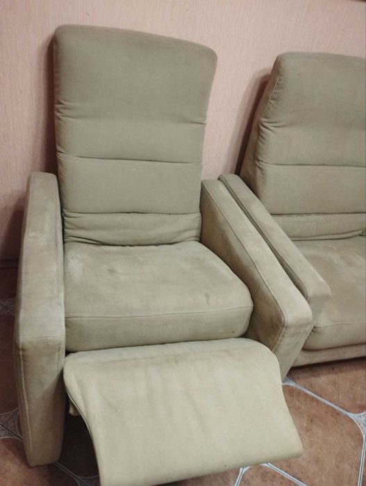Продам диван та крісло
