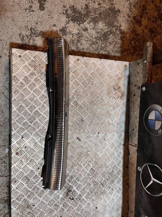 Audi a4 b9 osłona bagażnika avant