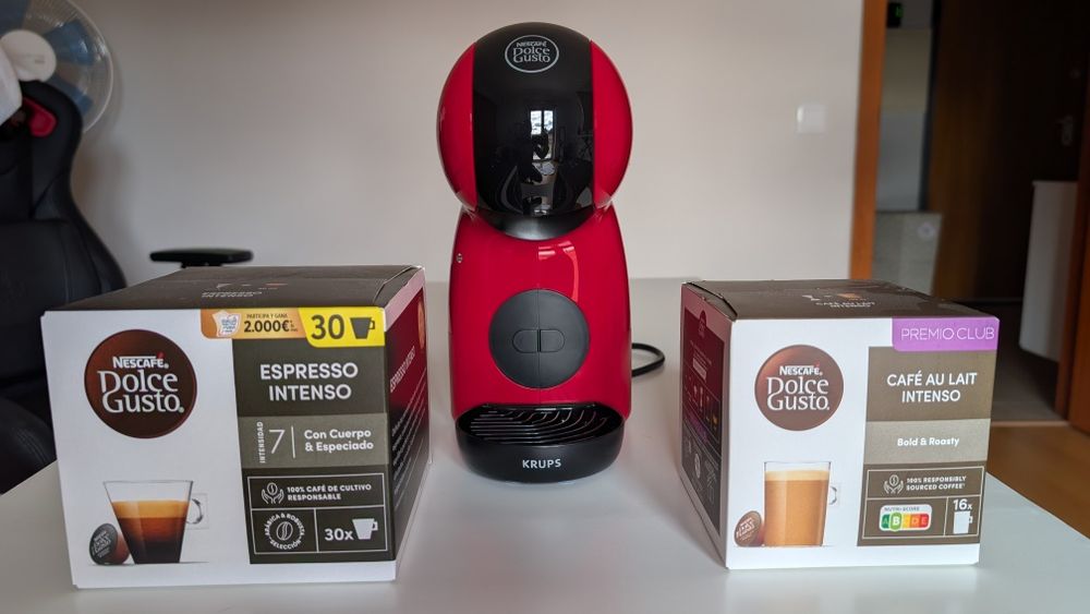 Dolce Gusto Piccolo XS + 46 cápsulas (tudo novo)