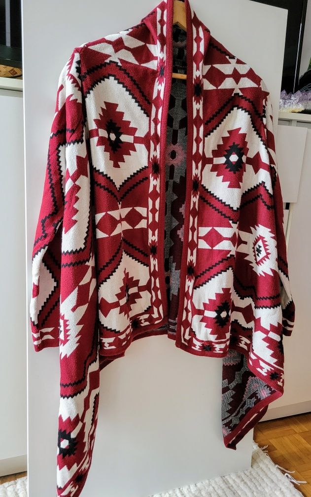 Sweter/Ponczo w azteckie wzory – H&M