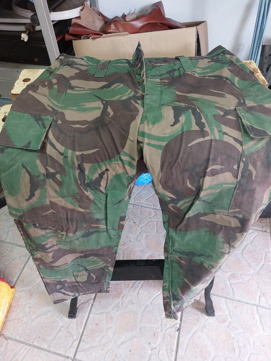 Peças de fardamento usadas em Airsoft