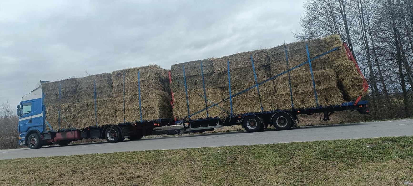 Transport bel sloma siano kiszonka maszyny ciągniki  itd