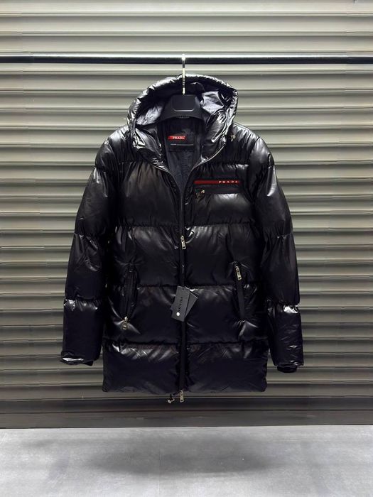 Куртка нова  Prada