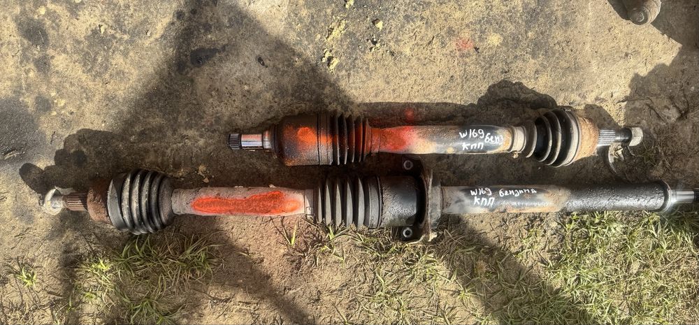 Полуось півісь кулак поворотний кулак mercedes w169 бензин механіка