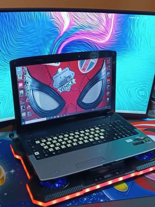 Ігровий ноутбук Medion Akoya / GeForce GT 555M / i5 + багато ігор