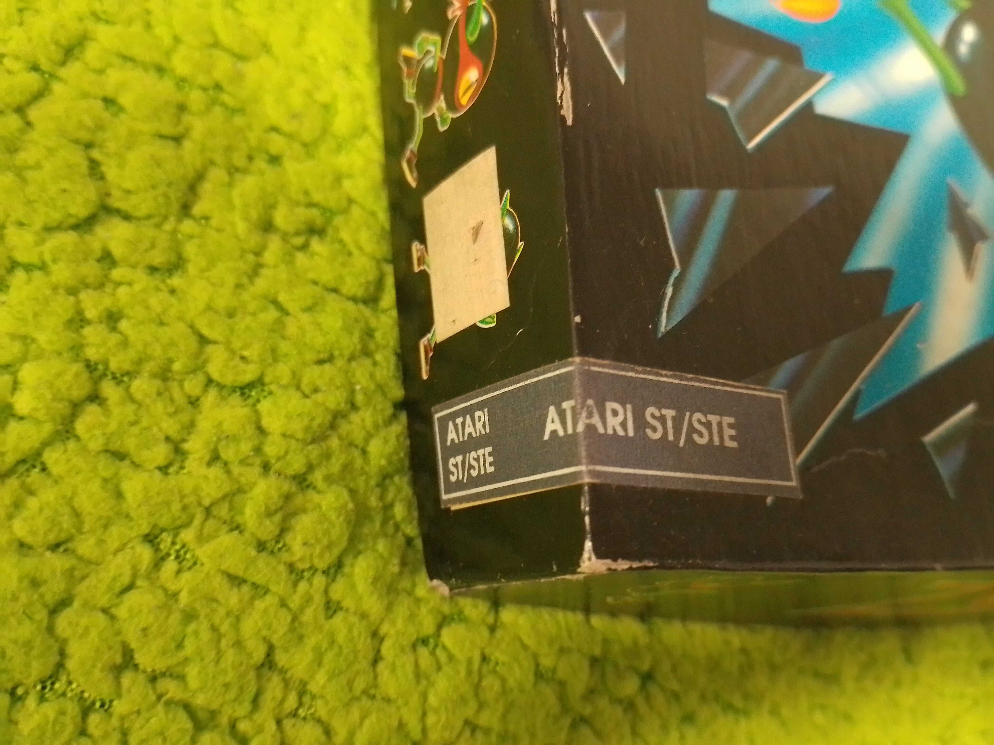 ATARI ST Zool z plakatem