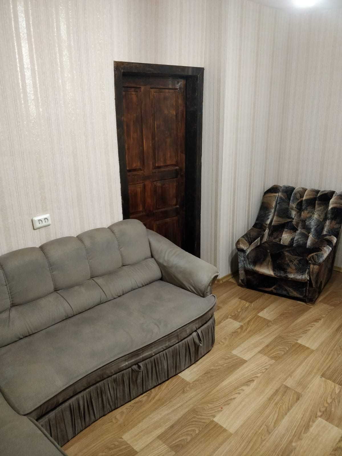 Продам дом двухэтажный, 200 м2,   метро Гагарина