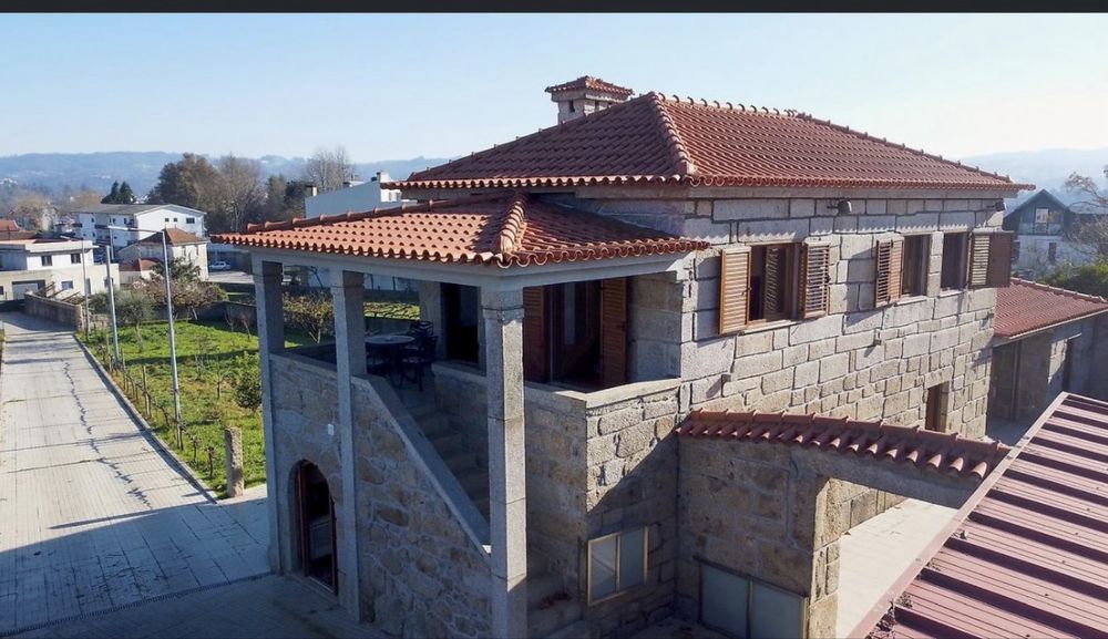 Quinta em Paredes - Moradia T3 em Pedra, Mobilada e Restaurada