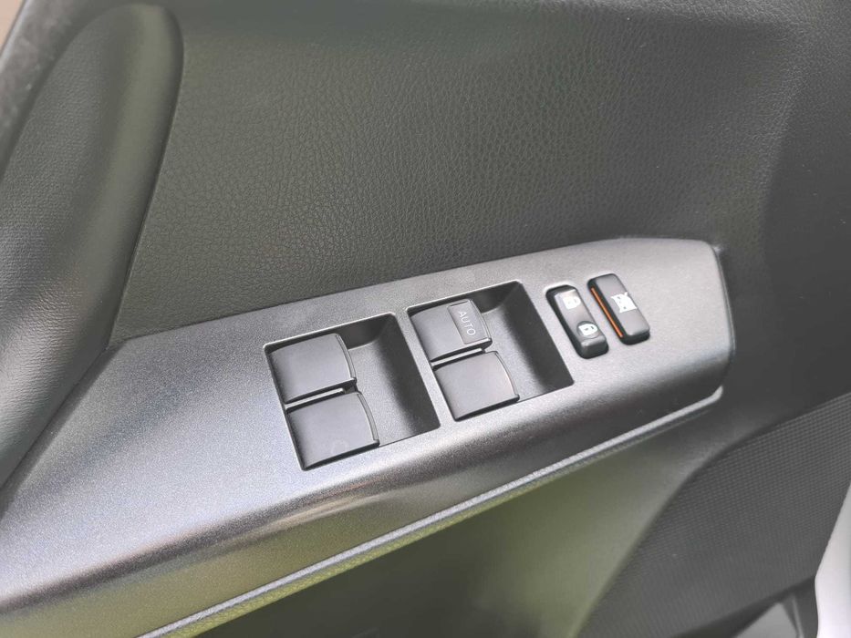 Toyota Rav 4 2.5 Hybrid Pure Dark 4x2 APENAS 68.000 km