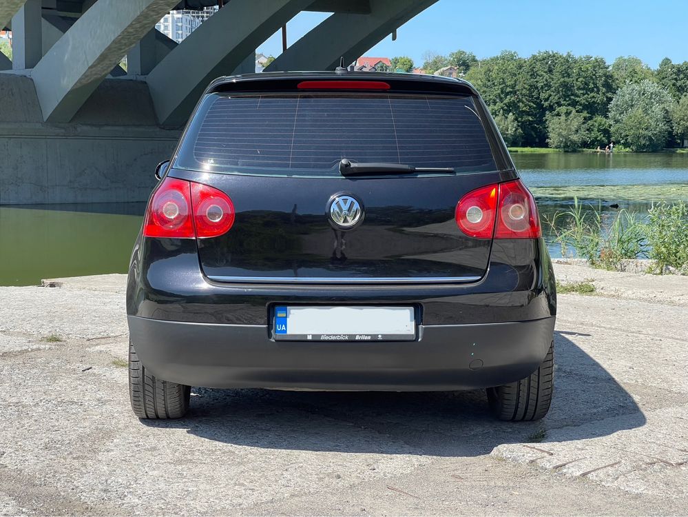 Продам VW Golf 5 1.6MPI 2005р