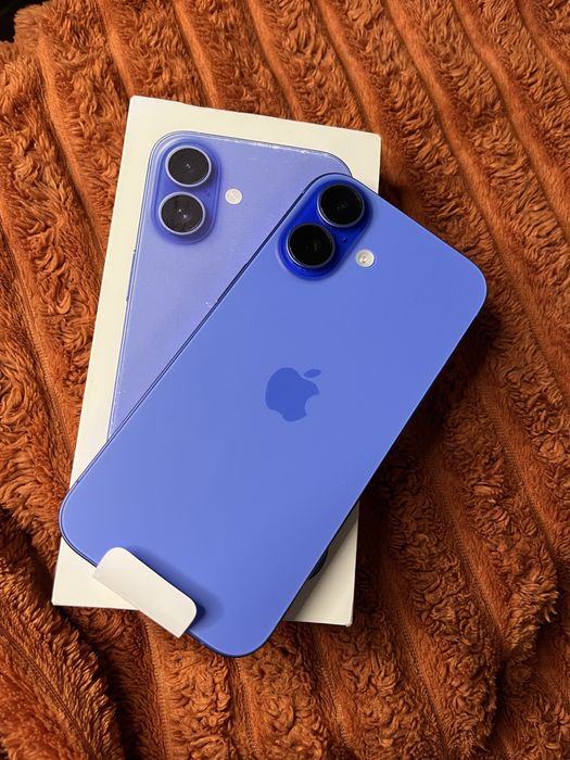 iPhone 16 256GB Ultramarine