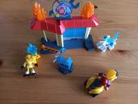 Transformers Rescue Bots warsztat/straż plus figurki
