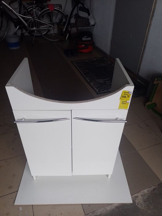 Szafka pod umywalkę