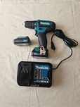 NOWA Makita DF333D wiertarko-wkrętarka 10,8/12V 30Nm 2x2Ah Ładowarka