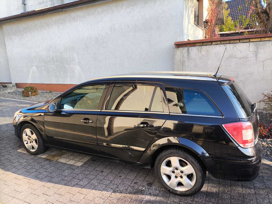 sprzedam Opel Astra H 1.6 bęzyna