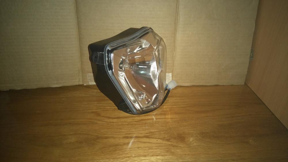 Farol mais suportes KTM Duke 690