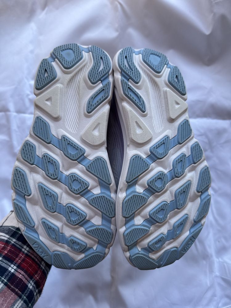 Кросівки Hoka clifton 9