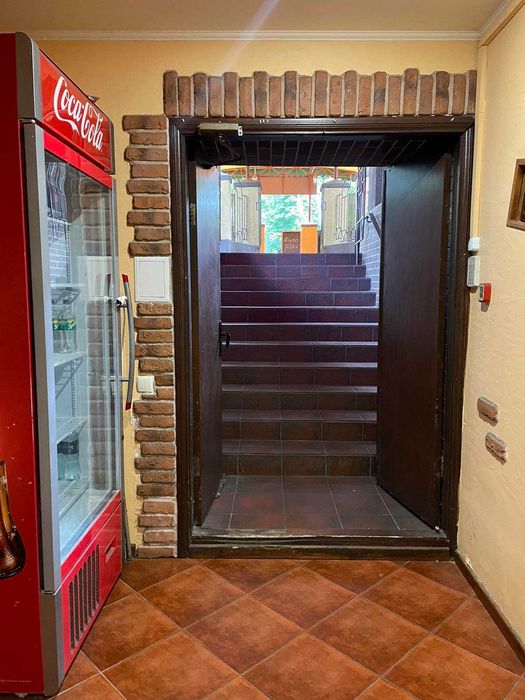 Продаж кафе + тераса на бульварі Вацлава Гавела, 49