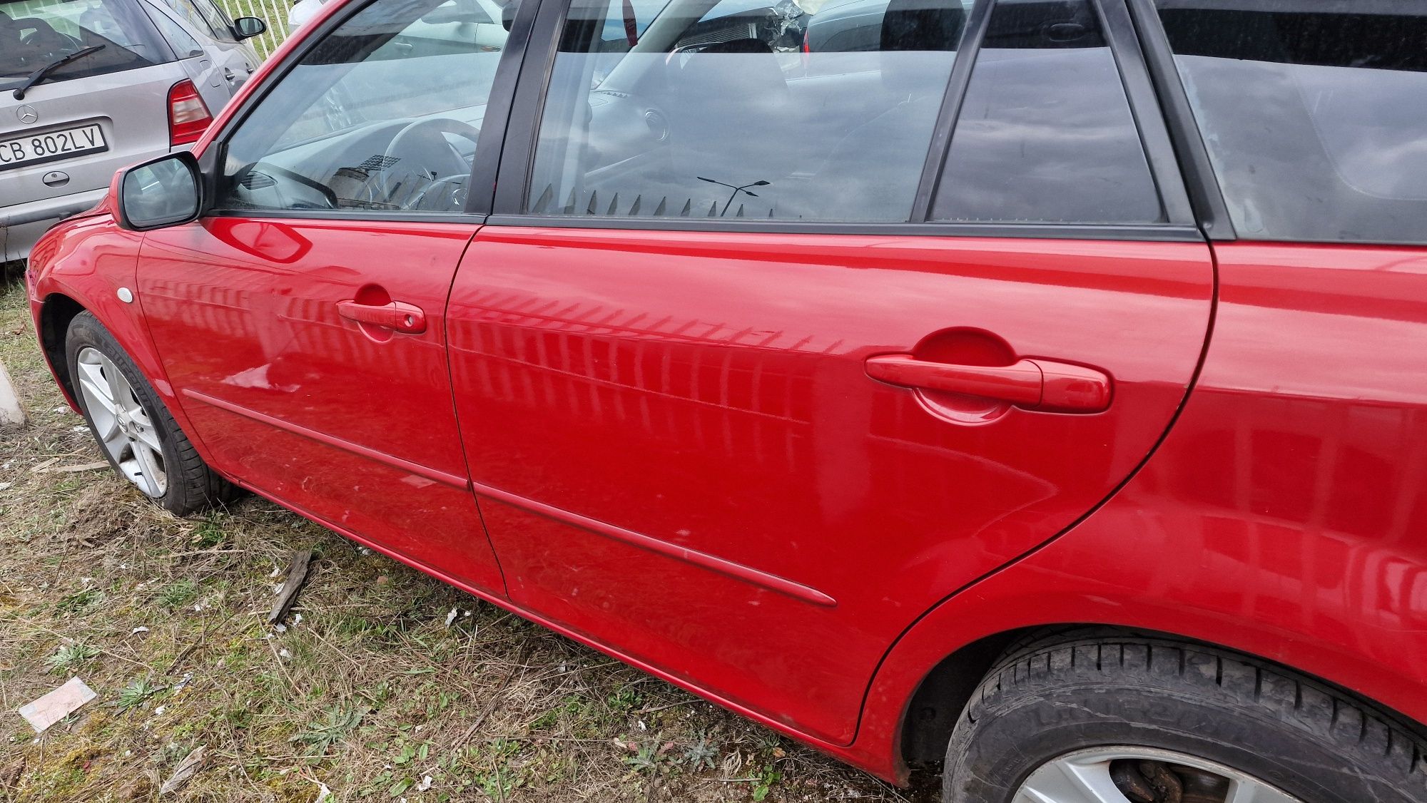 Mazda 6 27a czerwona części 02-07 pas przedni z chłodnicami. Benzyna d