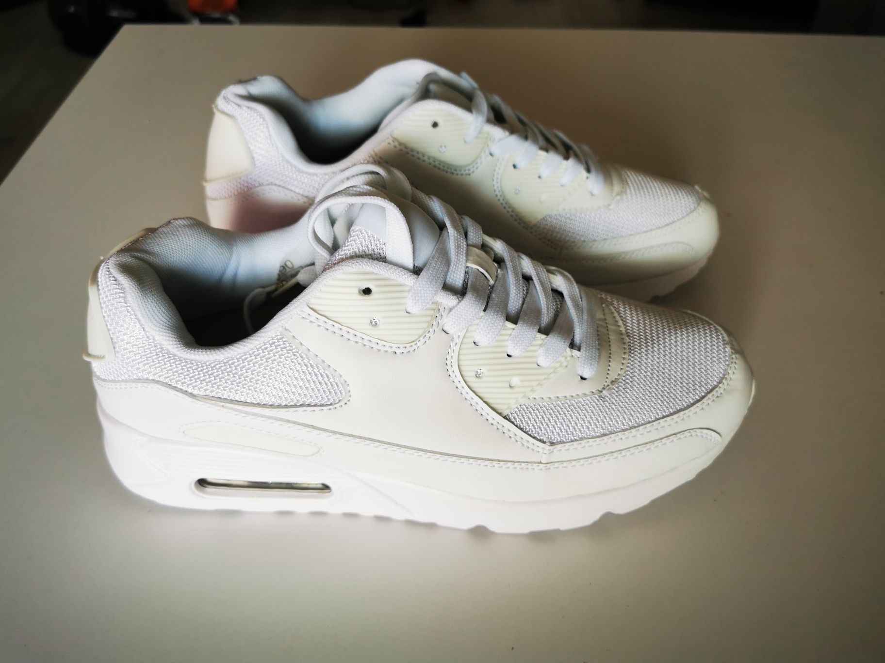 Buty Airmax 42. 26,5