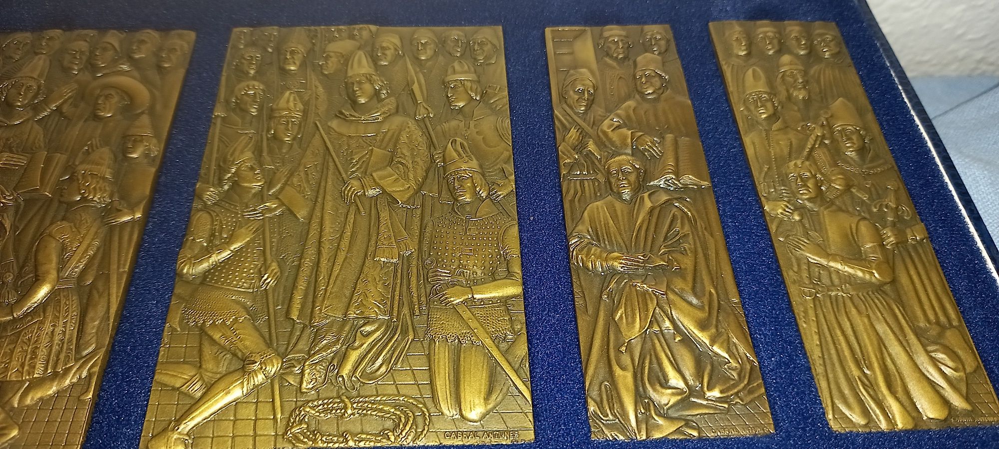 Caixa com 6 medalhas-Painéis de S.Vicente