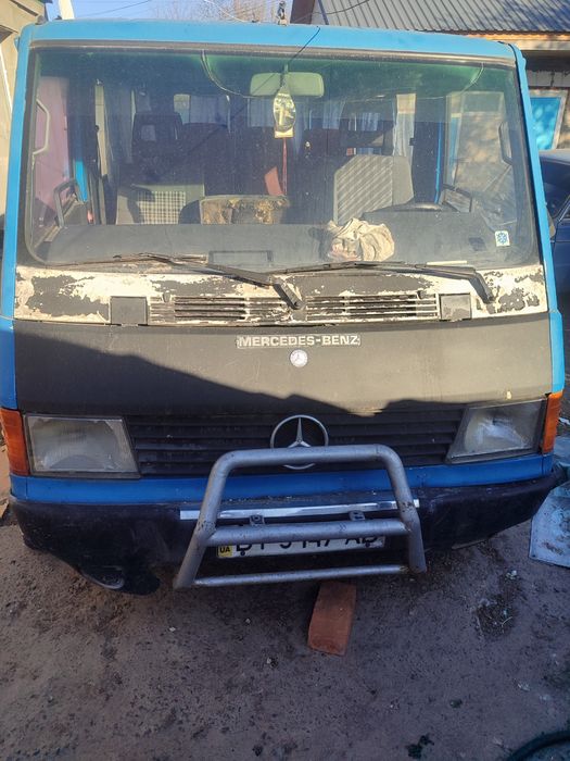 Продам Мерседес МВ100
