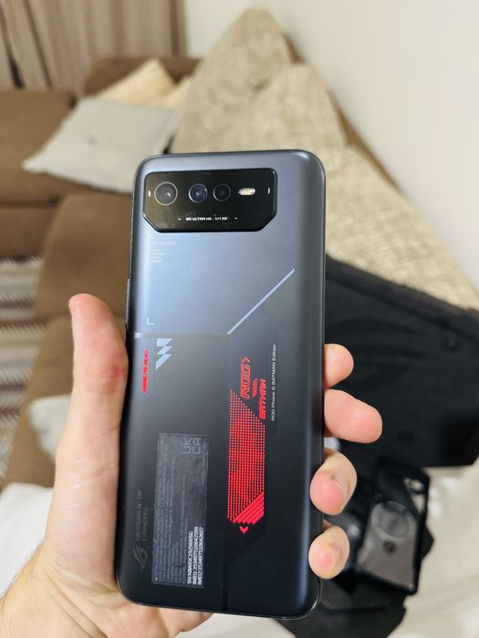 ASUS ROG Phone 6 Batman Edition