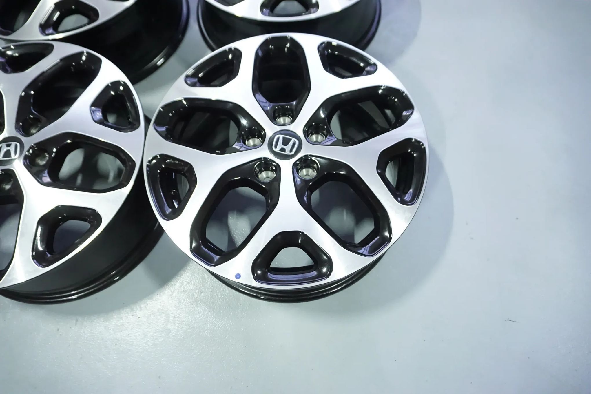 Felgi Aluminiowe 17 Honda CR-V SR-V HR-V ZR V ACCORD CIVIC UVO FR-V ET50