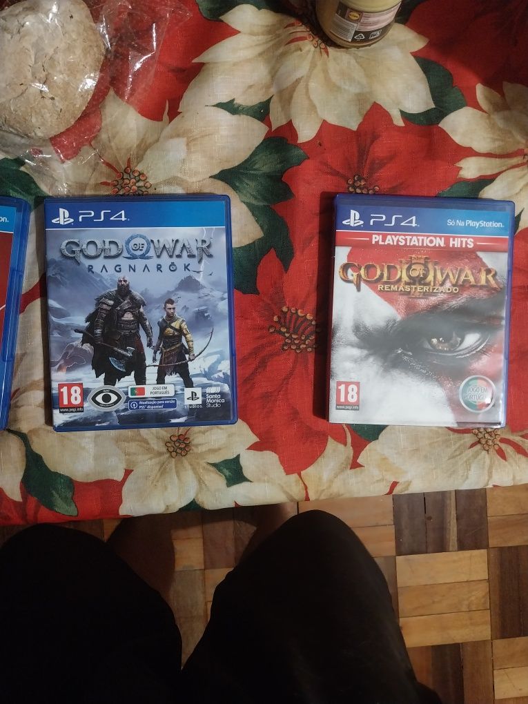 Ps4 500g como nova+com 2 jogos á escolha+1 comando original