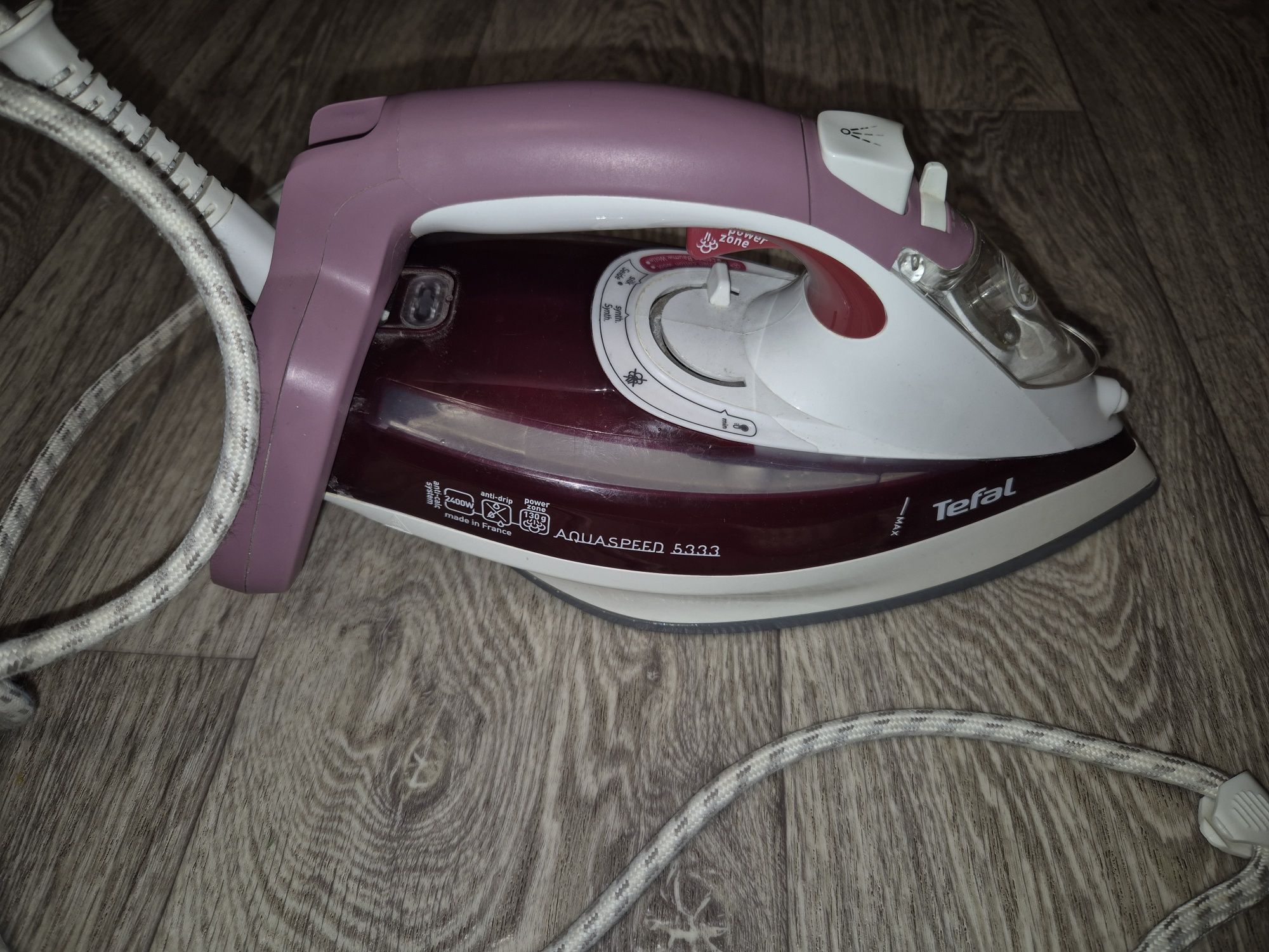 Продам  утюг Tefal