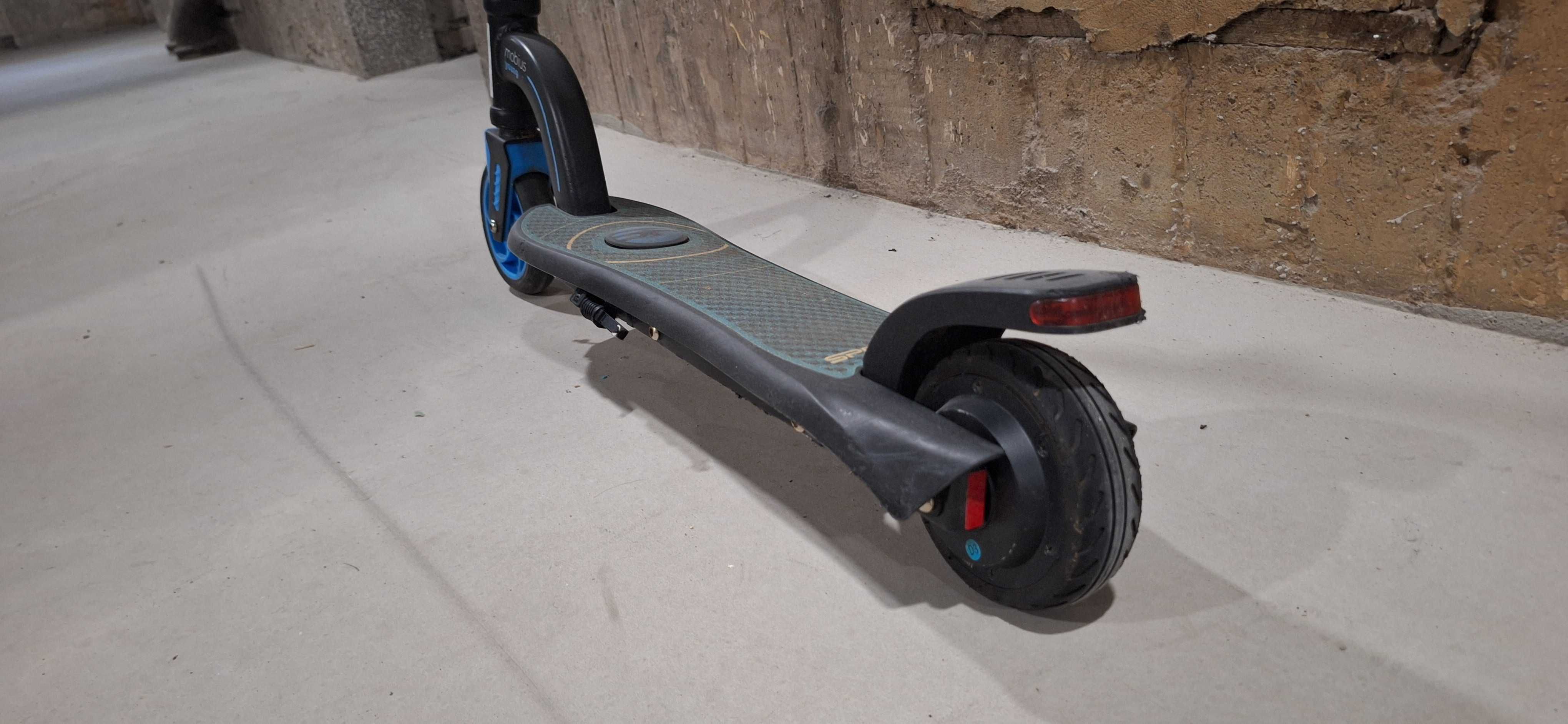 Hulajnoga z elektrycznym wspomaganiem Spokey Mobius Young
