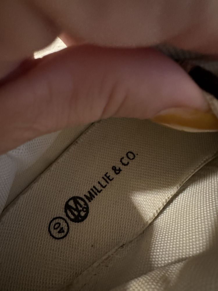 Sneakersy z panterkowym akcentem