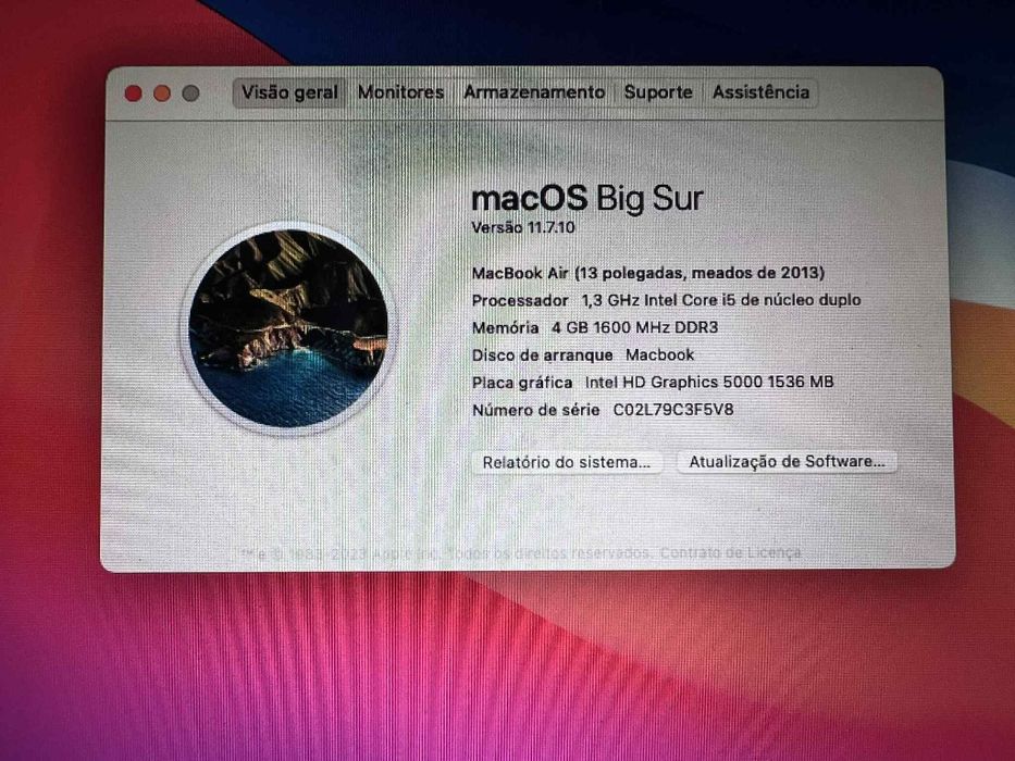 MacBook Air 13” i5 com 4GB de RAM e disco de 256gb SSD
