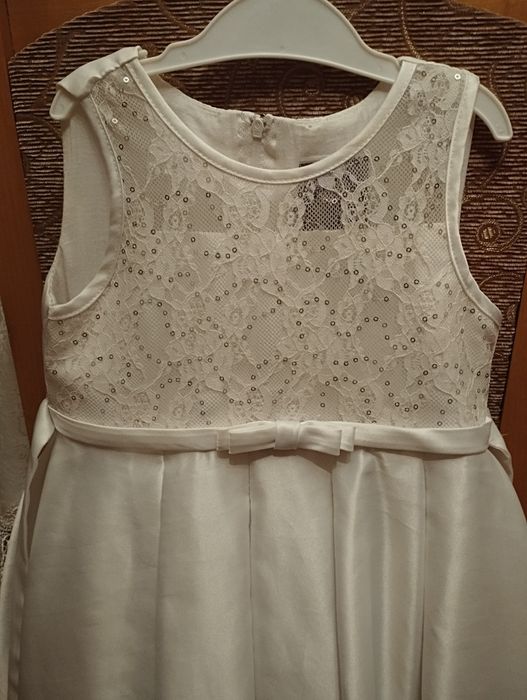 Нарядне біле платічко для дівчинки