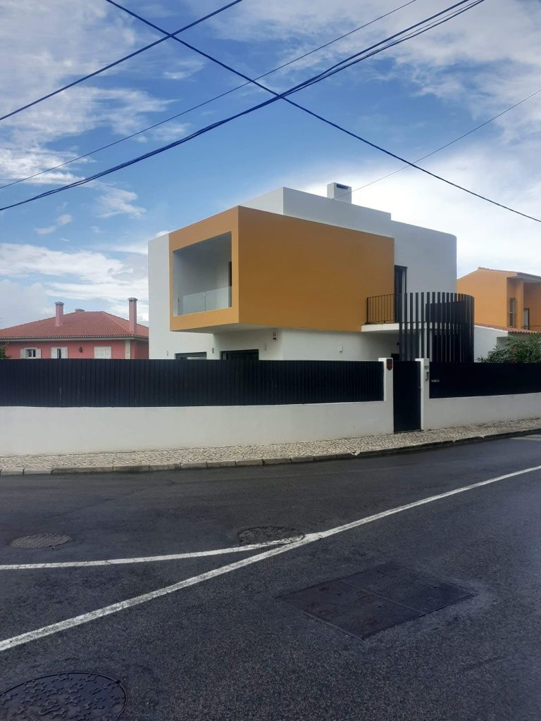 Pintura exterior, lavagem com maquina de pressão, limpeza de telhados.