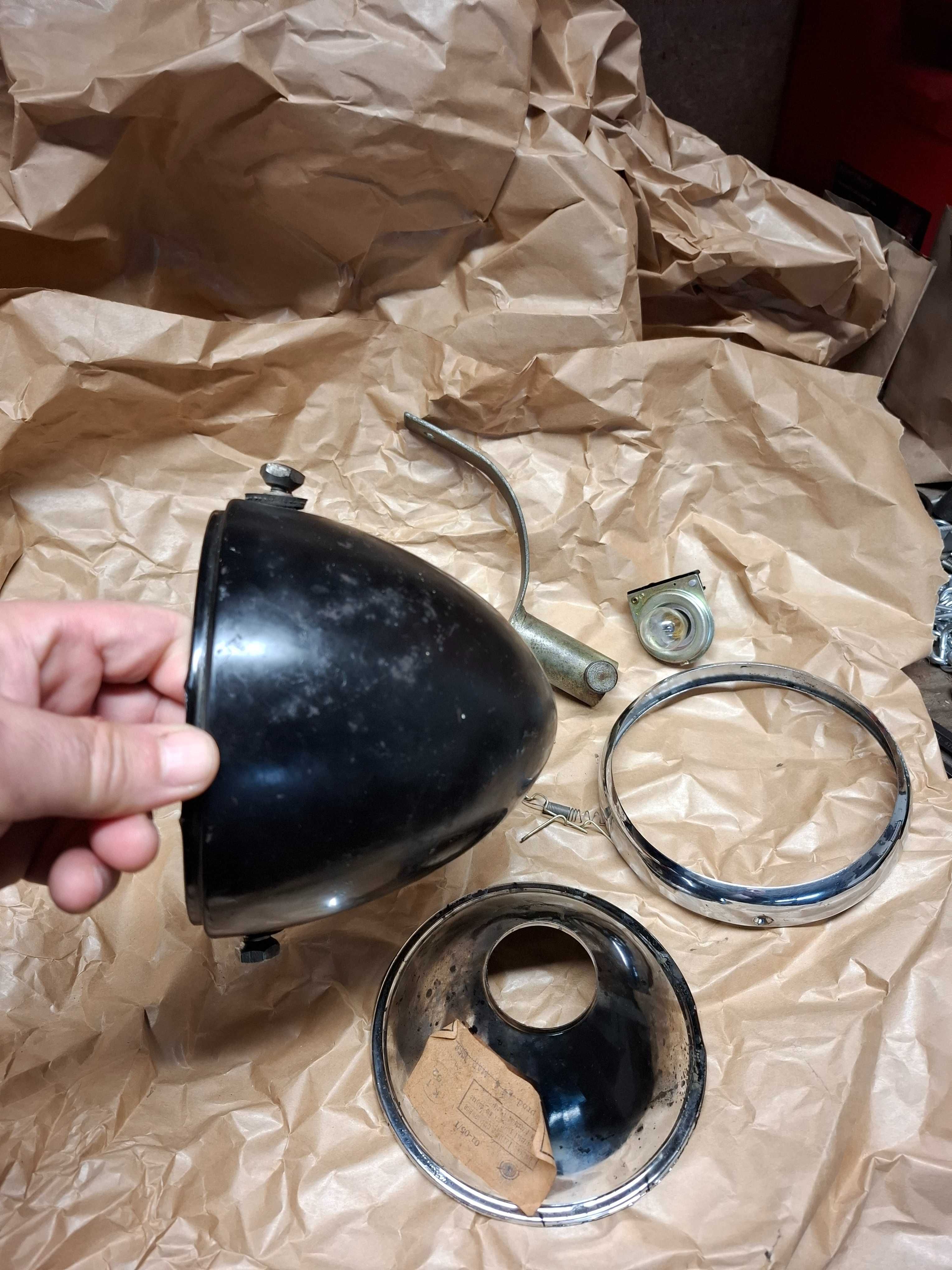 Lampa do Ursus  C 328 tylna oryginał komplet.