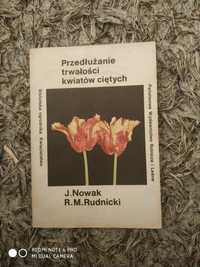 Przedłużanie trwałości kwiatów ciętych . 1988